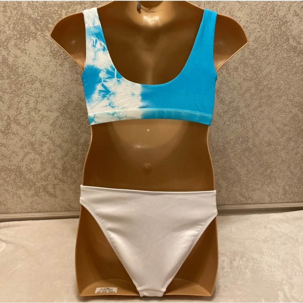 Dippin' Daisy's Crystal Blue and White Tie Dye Bikini - Picture 8 of 13